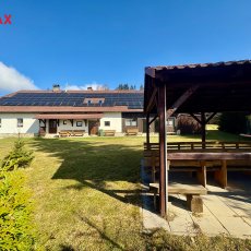 Apartmánový dům s 30 lůžky, Kubova Huť, se zahradou 2090 m2, Šumava