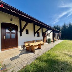 Apartmánový dům s 30 lůžky, Kubova Huť, se zahradou 2090 m2, Šumava