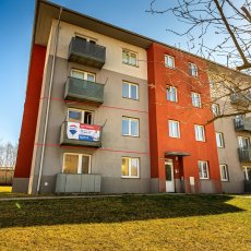 Prodej bytu 2KK, s balkónem a vybavením, Trhové Sviny