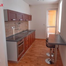 Pronájem bytu 2+kk s lodžií, cihla, 55 m2, DV, ul. Dubenská