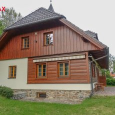 Pronájem RD Nový Dvůr 3 apartmány, možnost okolního pozemku 11277 m2.
