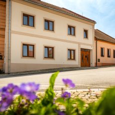 Prodej domu se 2 byty a velkou zahradou - Benešov nad Černou