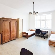 Pronájem částečně zařízeného bytu 2+1 o výměře 95 m2, České Budějovice