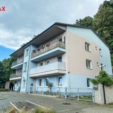 Pronájem bytu 2+kk s balkónem a parkovacím stáním