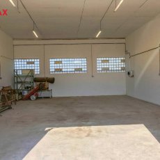 Pronájem komerčních / skladovacích prostor, 100 m2, Hůry