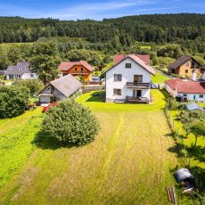 Prodej prostorného vícegeneračního domu 150 m2, s vlastním pozemkem 1811 m2, Kladné