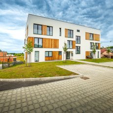 Pronájem nového bytu 2+kk, 60 m2, s vlastní zahradou 42 m2, Hluboká nad Vltavou