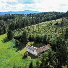 Prodej RD Horosedly u Čkyně s výměrou 1902 m2, samota s výhledem, okr. Prachatice