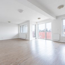 Pronájem nového bytu 1+kk, 55 m2 s lodžií, České Budějovice