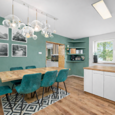 Prodej dvougeneračního rodinného domu 6+2 – po rekonstrukci, s velkým pozemkem a dílnou