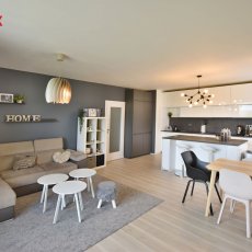 Rožnov, Stradonická ul. - podnájem  zděného, zařízeného bytu 3+kk s lodžií a parkováním