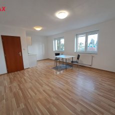 Garsonka s parkovacím stáním v novostavbě byt. domu, 32 m2, Rožnov, ČB