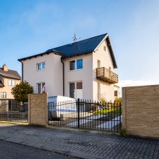 Prodej rodinného domu 5+kk s velkou zahradou, Velešín