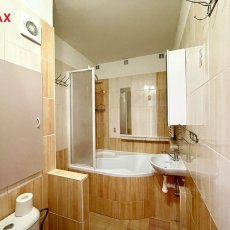 3+kk Pražská tř. – pronájem nezařízeného bytu poblíž centra s možností vyhrazeného parkování