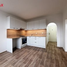 Lidická tř. - pronájem bytu 2+kk s balkonem, 37 m²