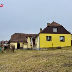 Prodej RD 4+1 s garáží a zahradou o celkové výměře 2362 m2. Obec Žihobce, okr. Klatovy.