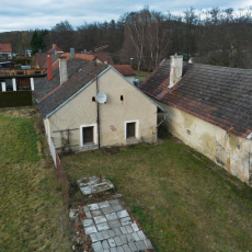 Prodej RD 1+1 se zahradou o celkové výměře 1042 m2, obec Nišovice, okr. Strakonice