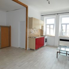 Pronájem zděného bytu 0+1, 33 m2, Jeremiášova, Č. Budějovice