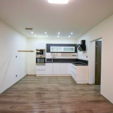 Pronájem bytu 2+kk po rekonstrukci s lodžií, 40 m2, ul. Dlouhá
