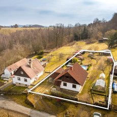 Prodej domu s pozemkem - Lučenice, Chroboly