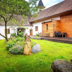 Prodej vícegeneračního domu v obci Paračov až 4 byt. jednotky, výměra celk. 1624 m2, okr. Strakonice