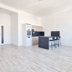 Pronájem bytu 1+kk, 40 m2, České Budějovice