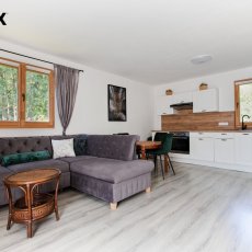 Prodej rekreačního objektu 3+kk s výměrou 490 m2, KÚ Hlinsko u Vráta, České Budějovice.