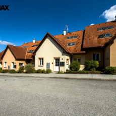 Prostorný zděný mezonetový byt 4+kk, 84 m2, Netolice