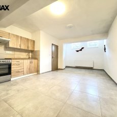 Pronájem bytu 2+kk, výměra 65 m2, 2x koupelna. 1.PP, Ostrov, okr. Prachatice