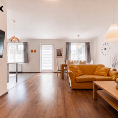Prodej kompletně vybaveného apartmánu 3+kk se soukromou zahradou – Frymburk, Lipno
