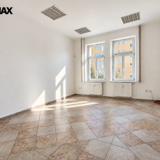 Pronájem kanceláří 96 m2, L.B. Schneidera, Č. Budějovice
