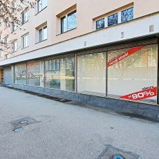 Pronájem nebytového prostoru 127 m2 vhodného pro obchod nebo kanceláře v Č. Budějovicích u Družby