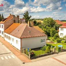 Lišov - prodej rodinného domu s menší zahradou