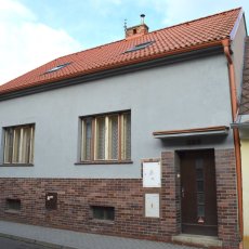 Prodej domu Netolice s uzavřeným dvorem o celkové výměře 205 m2.