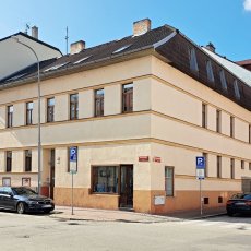 Prodej domu se 7 bytovými a 2 nebytovými jednotkami v širším centru Č. Budějovic