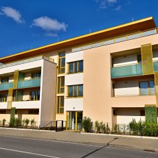 Pronájem  nového bytu 3+kk s prostorným balkonem a parkováním.