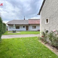 Prodej šumavské chalupy 4+1 se zahradou a pozemky o celkové výměře 4262 m2 obec Stachy - Šebestov